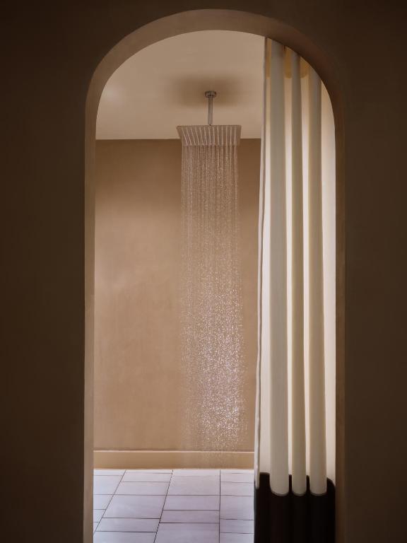 Eagles Palace - 