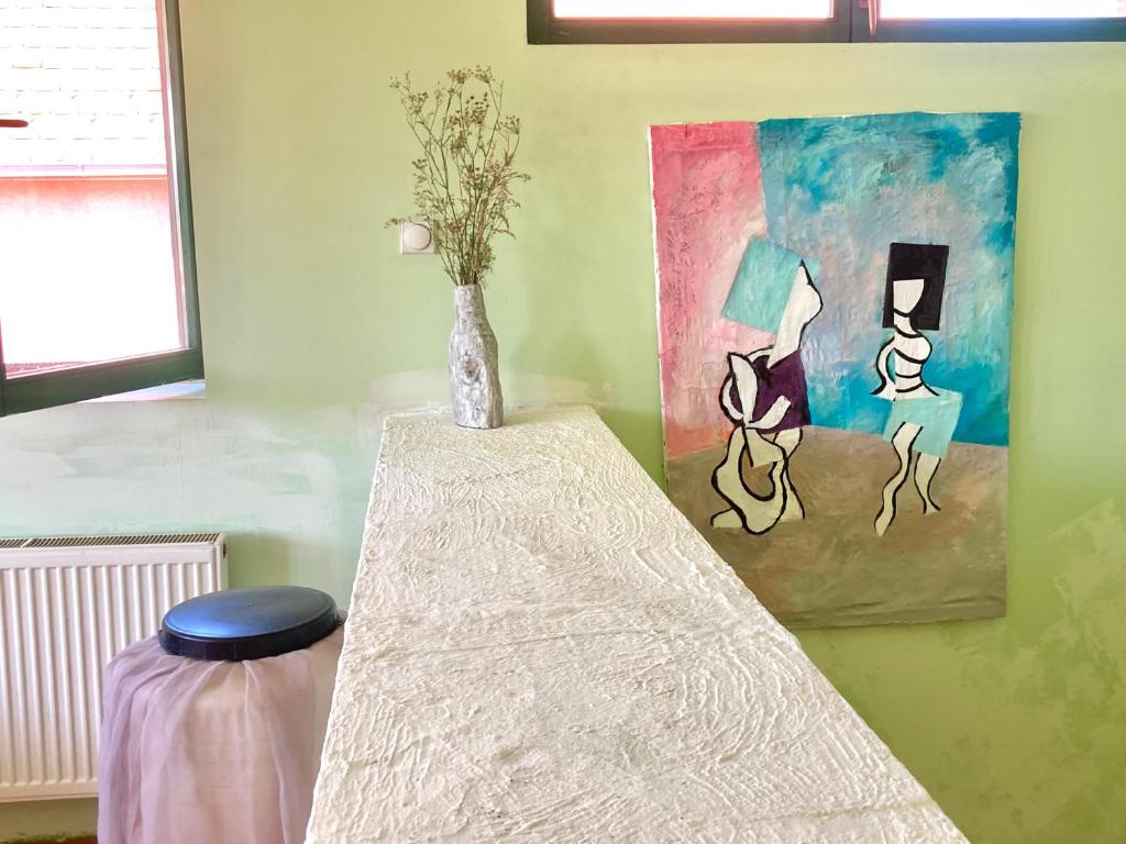 Fotografie z fotogalerie ubytování Artists Inn, large 2 bed duplex apartment, parking v destinaci Železnička Stanica Zemunsko Polje