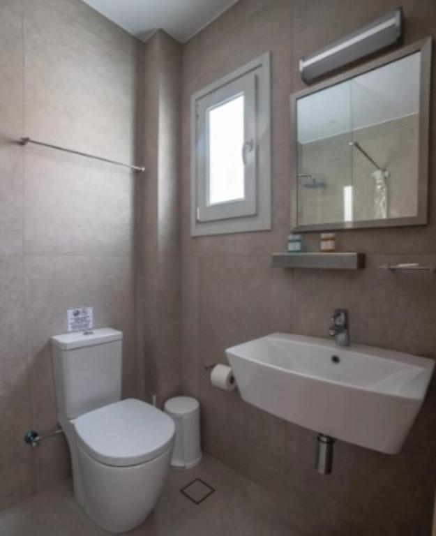 Far Out Hotel & Spa - 17