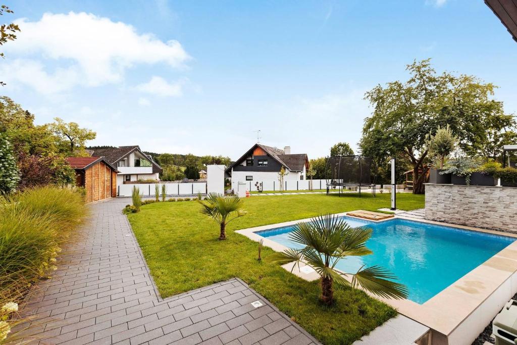 Πισίνα στο ή κοντά στο Ferienwohnung BlackForest