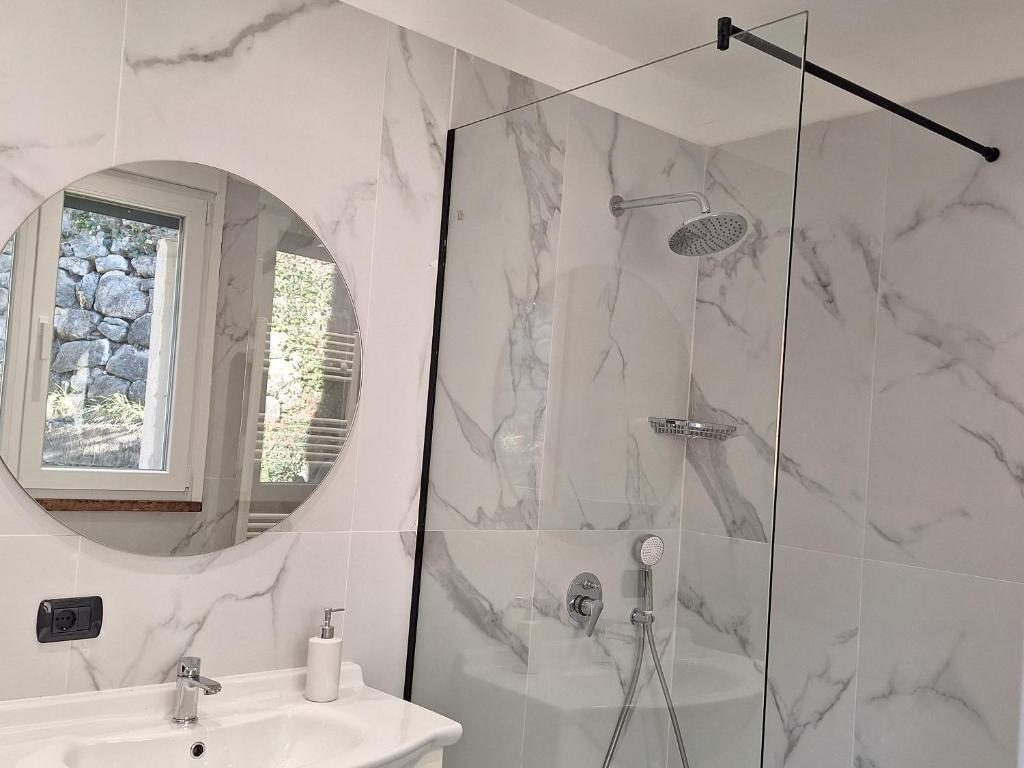 Koupelna v ubytování Pace e relax Riva del Garda