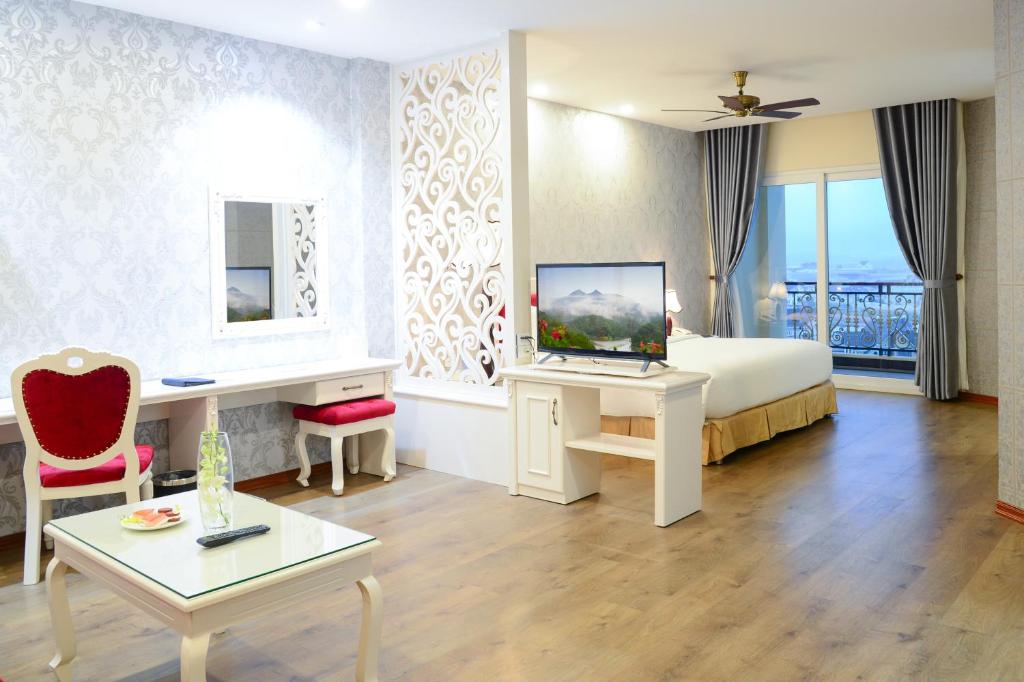 Suite Junior Giường Đôi Nhìn Ra Thành Phố
