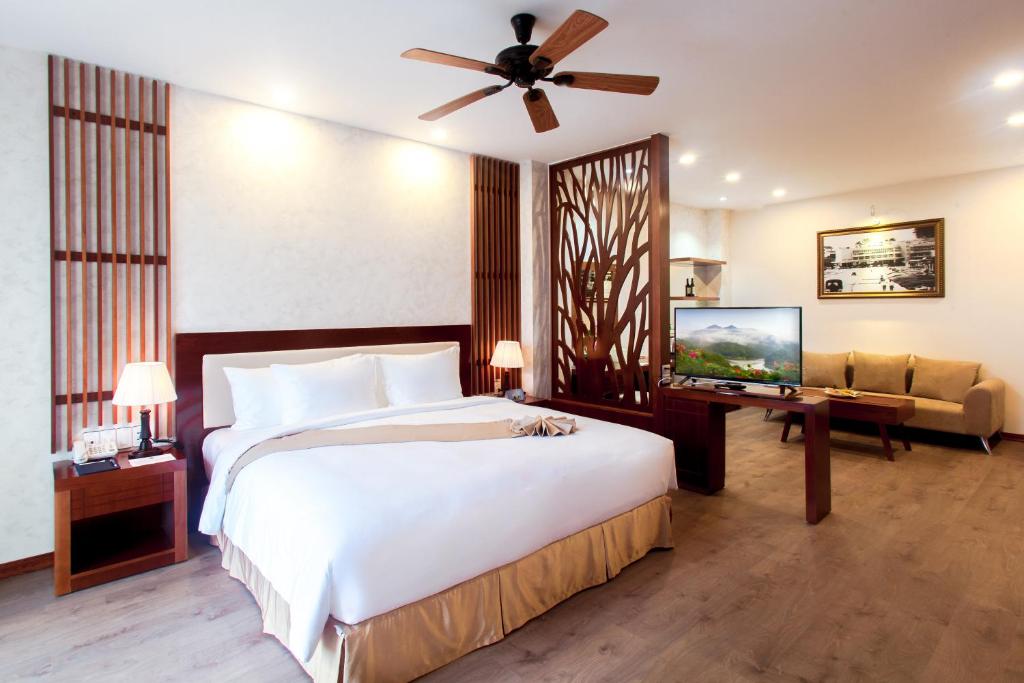 Suite Junior Giường Đôi Nhìn Ra Thành Phố