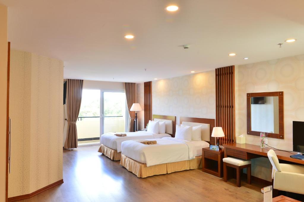 Suite Junior 2 Giường Đơn Nhìn Ra Thành Phố