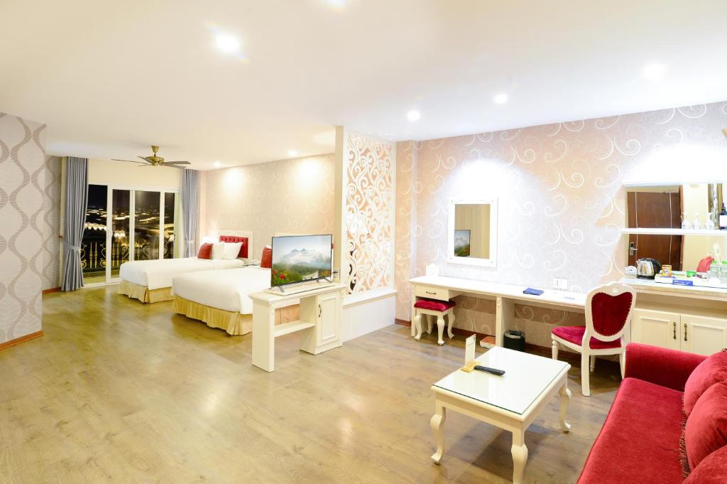 Suite Junior Cho 3 Người Nhìn Ra Thành Phố