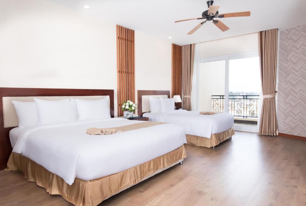 Suite Junior Cho 3 Người Nhìn Ra Thành Phố