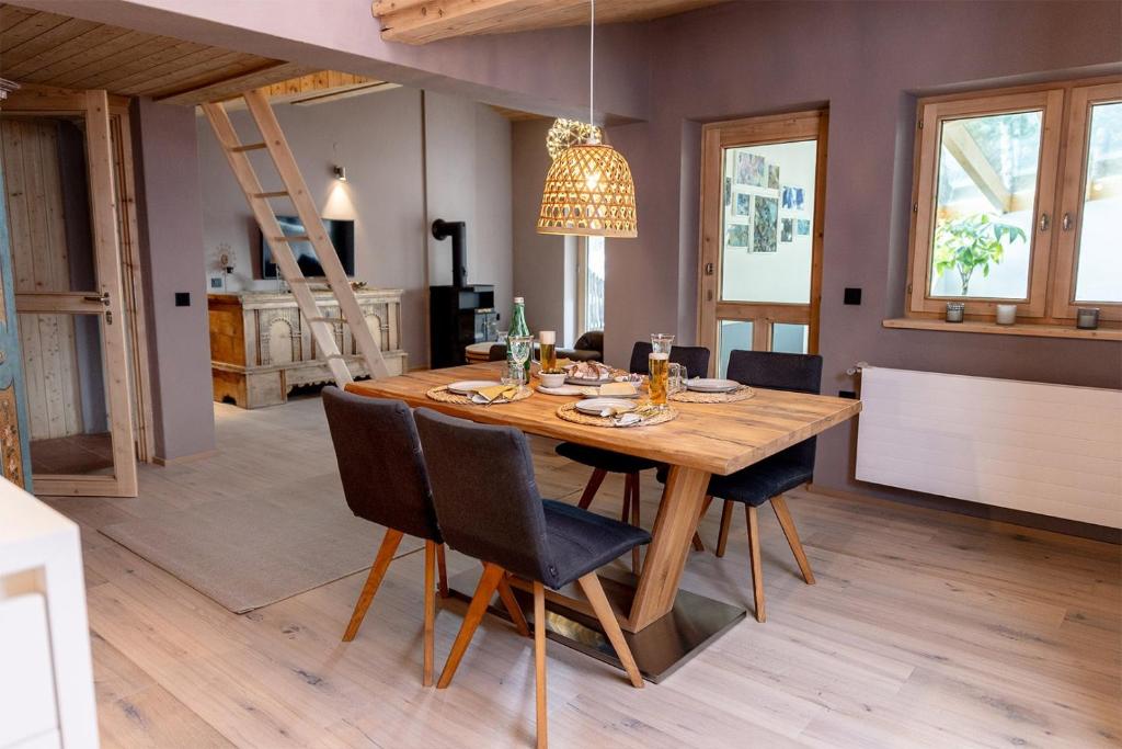 Fotografie z fotogalerie ubytování chalet atelier Luxuriöses Chalet mit alpinem Charme v destinaci PlÃ¶ven