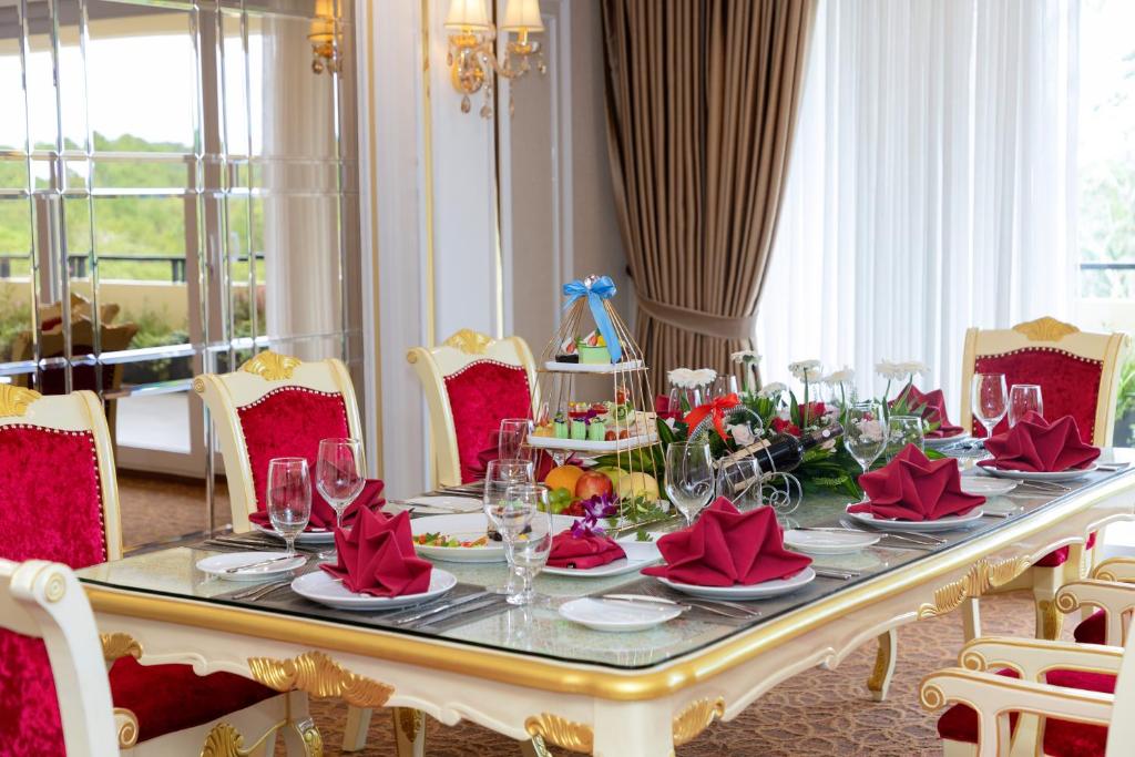 Suite Tổng Thống Nhìn Ra Thành Phố Và Thung Lũng
