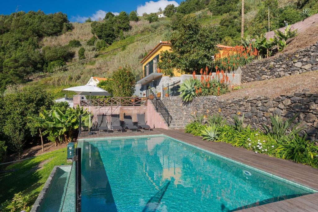 Πισίνα στο ή κοντά στο Casa da Laranja by Holiday Rental Madeira