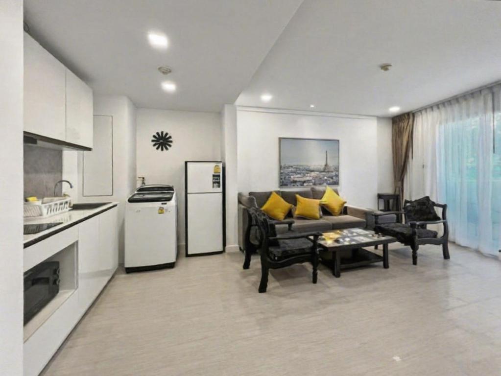 Kuchyň nebo kuchyňský kout v ubytování Mykonos Hua Hin - 1 bdr Condo Shared Pool Downtown