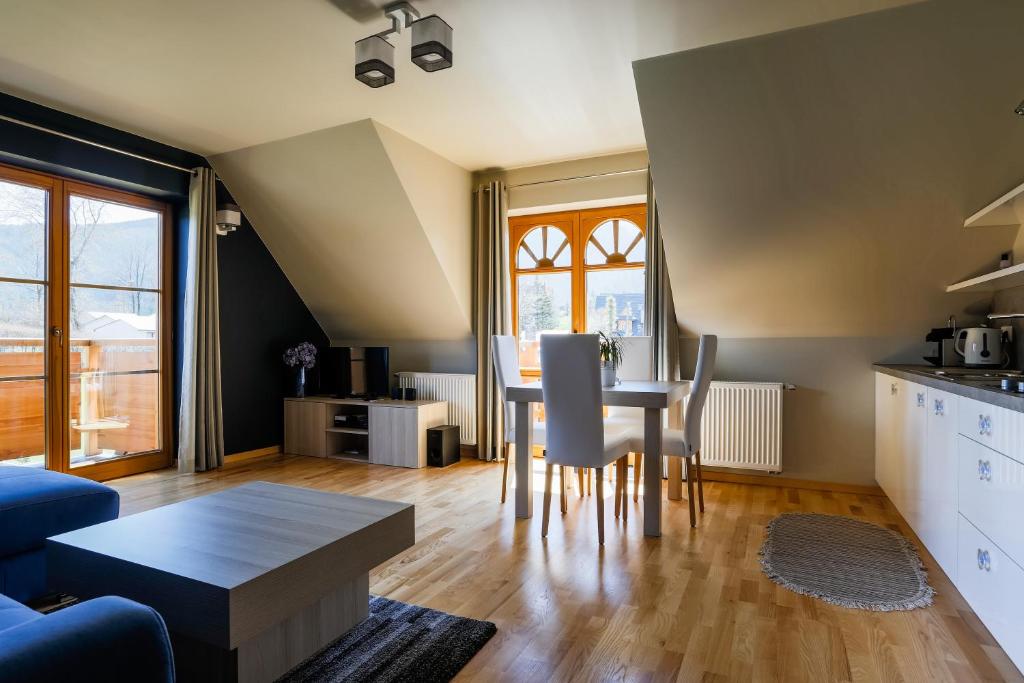 Domek za Strugiem - pokoje i apartamenty - 10