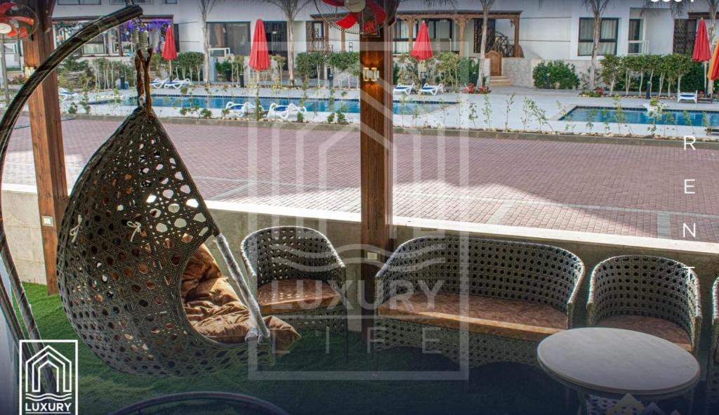 Φωτογραφία από το άλμπουμ του Ground Floor Chalet , 4 Bedrooms , Families Only-Near the Sea للعائلات فقط σε `Ezbet Shalabi el-Rûdi