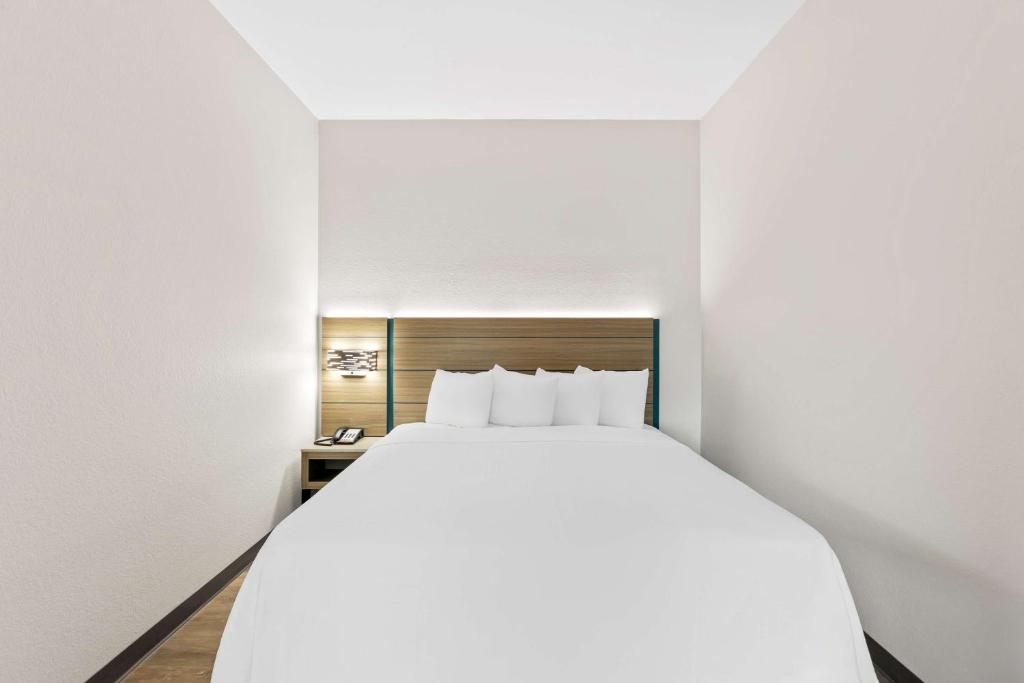 Sonesta Essential Beaumont - Suite King