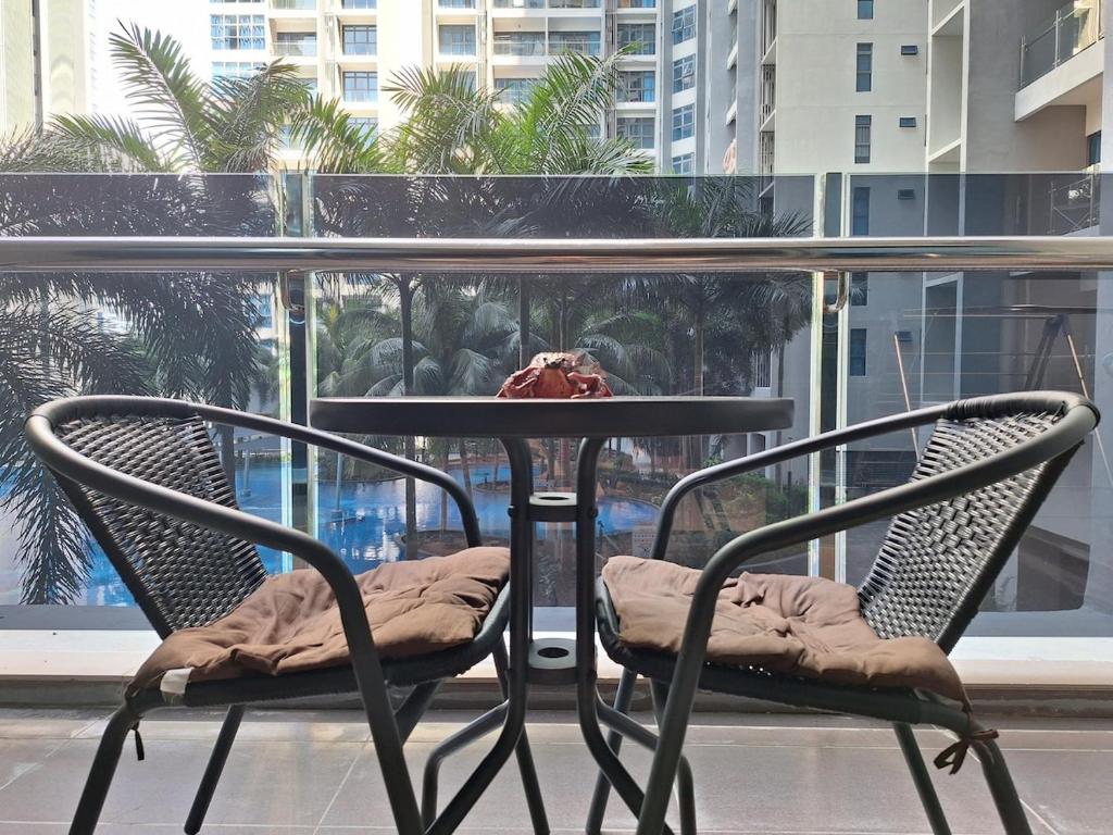 Atlantis Residence pool view