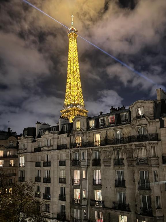 Suite 140m2 vue sur Tour Eiffel