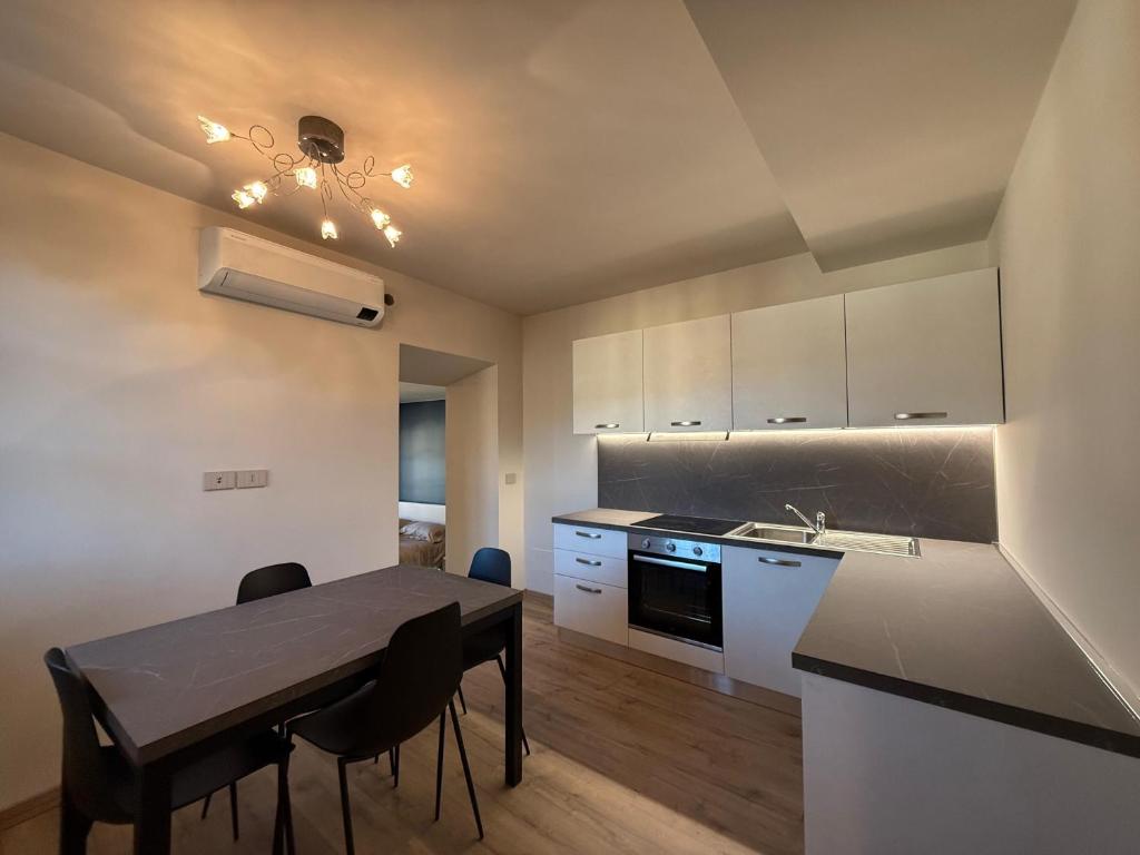 Кухня или мини-кухня в Lanzo Belvedere
