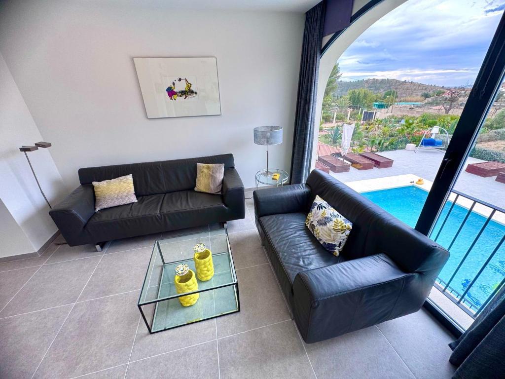 Villa Hoy - Two-Bedroom Apartment With Pool View