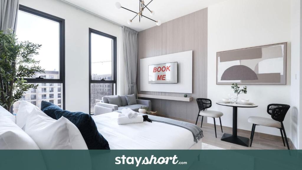 Posezení v ubytování StayShort - Town Square sleeps 2 in Great Location