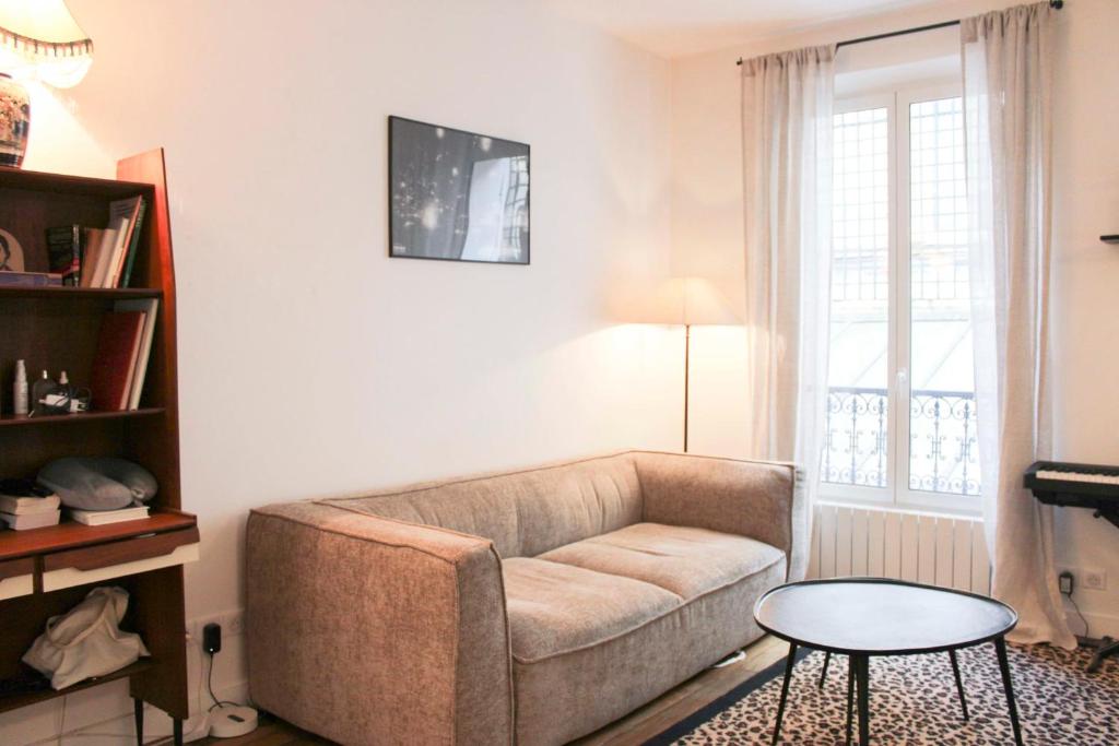 Bright apartment in the heart of Paris