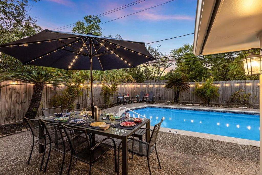 The Grand Family Oasis Houston 5BR Pool Retreat, Houston (updated ...