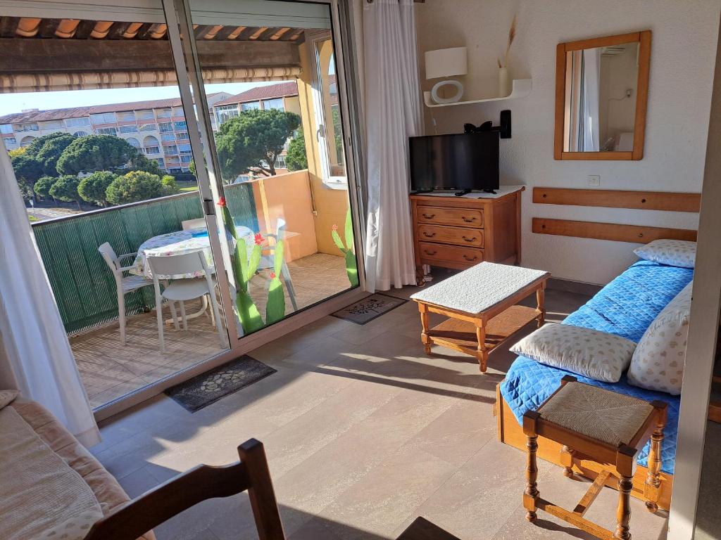 Alhambra, studio pour 4 personnes avec parking, piscine, clim