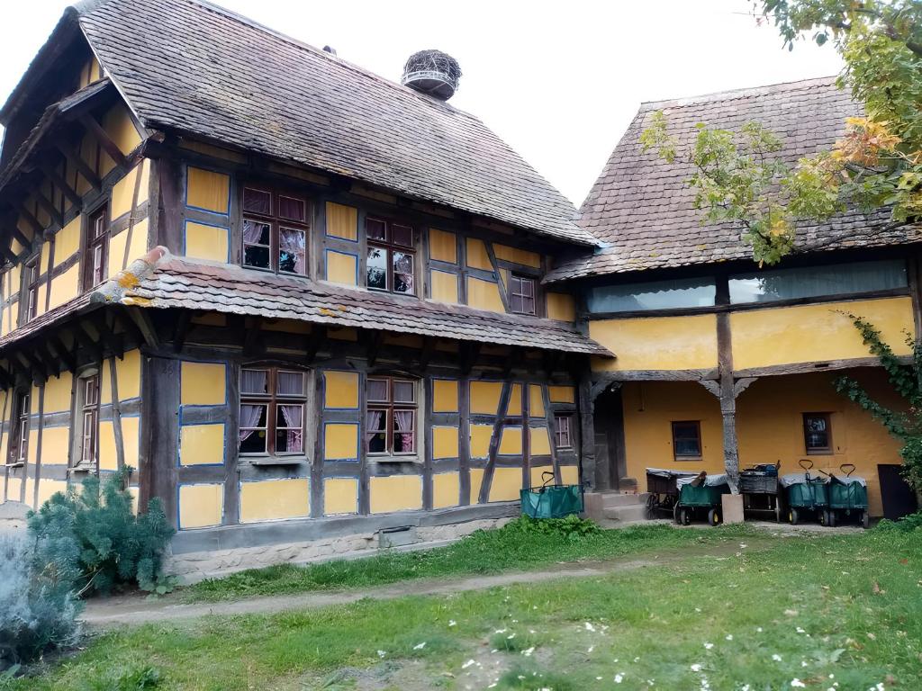 En have udenfor Chez Jf et Isa