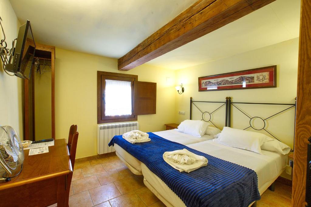 Hostal San Pedro - Standard Twin Room