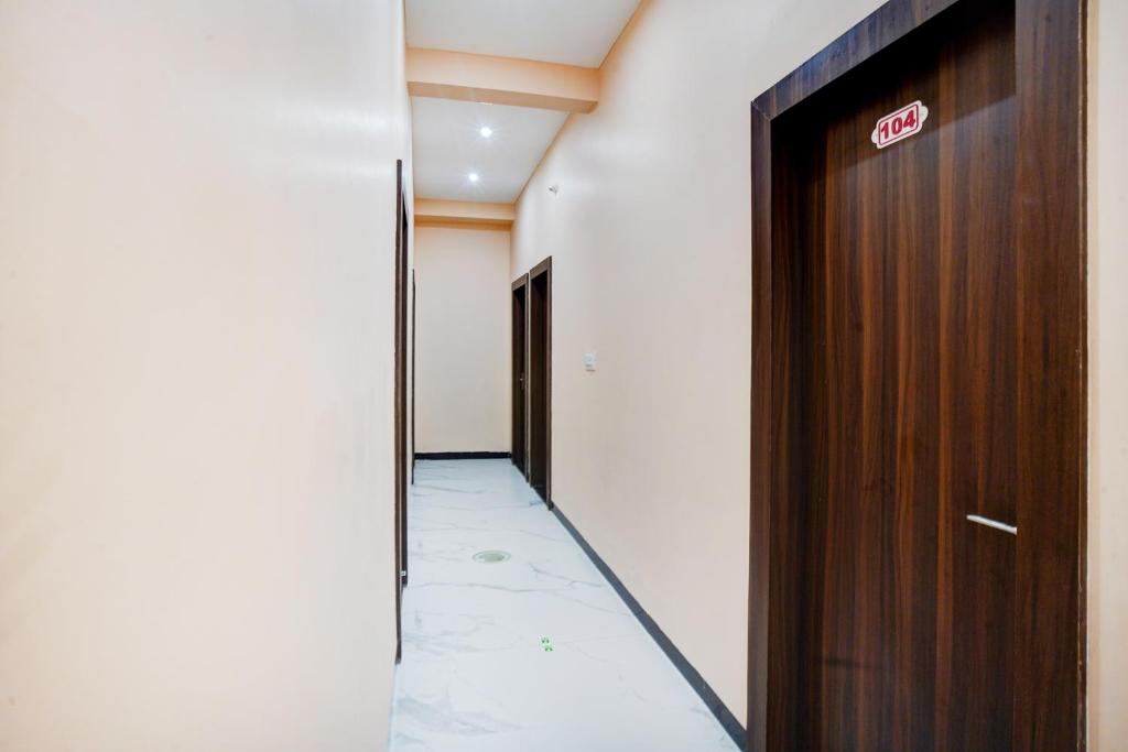 Ảnh trong thư viện ảnh của SPOT ON by OYO Hotel Krishna Raj Ujjain Junction ở Ujjain