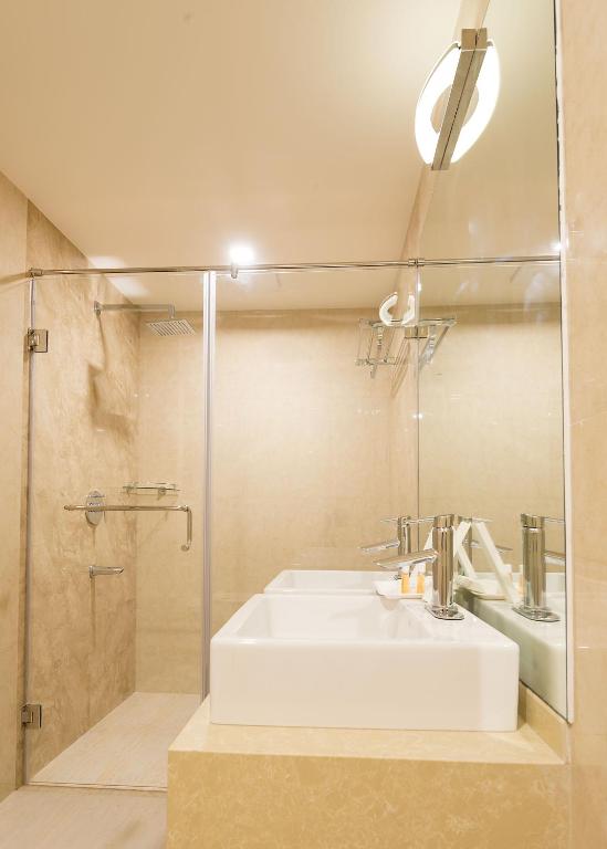 Koupelna v ubytování Hotel Chenthur Park