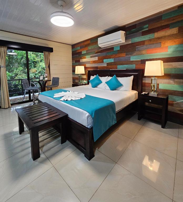 Calathea Hotel Monteverde - Doppelzimmer Mit Balkon