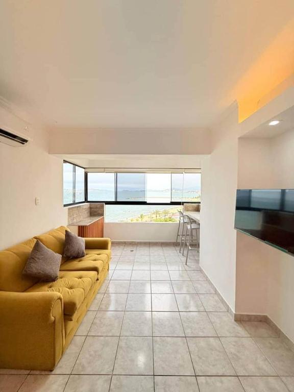 Posezení v ubytování Cómodo apartamento en Lechería con vista al mar