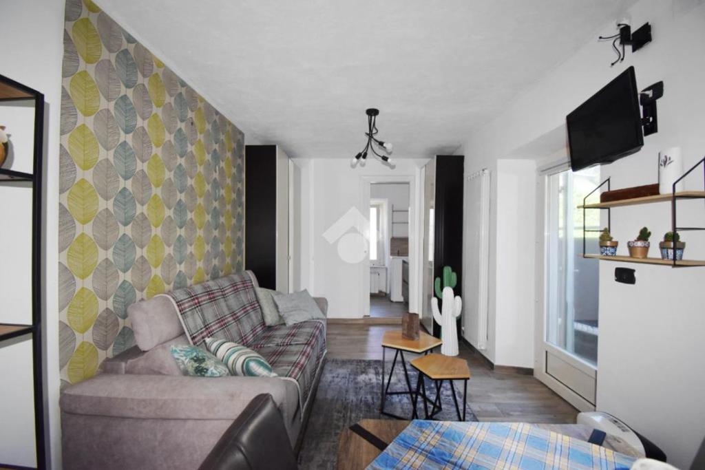 Μια τηλεόραση ή/και κέντρο ψυχαγωγίας στο Il rifugio di Pongo