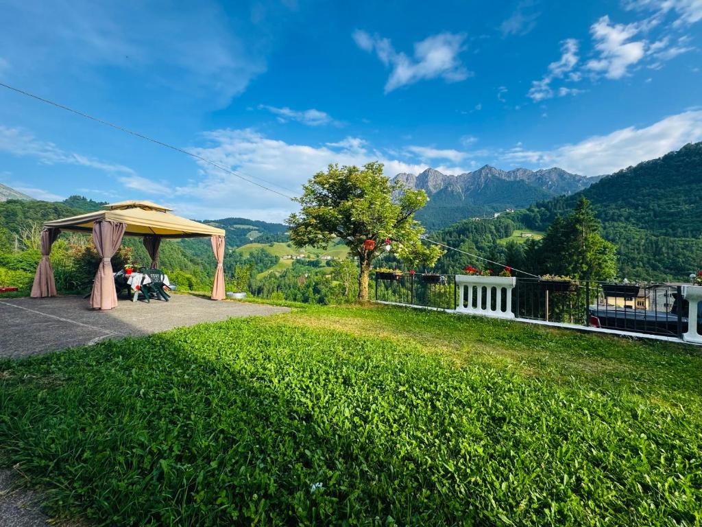 Naturlandskabet i nærheden af lejlighedshotellet