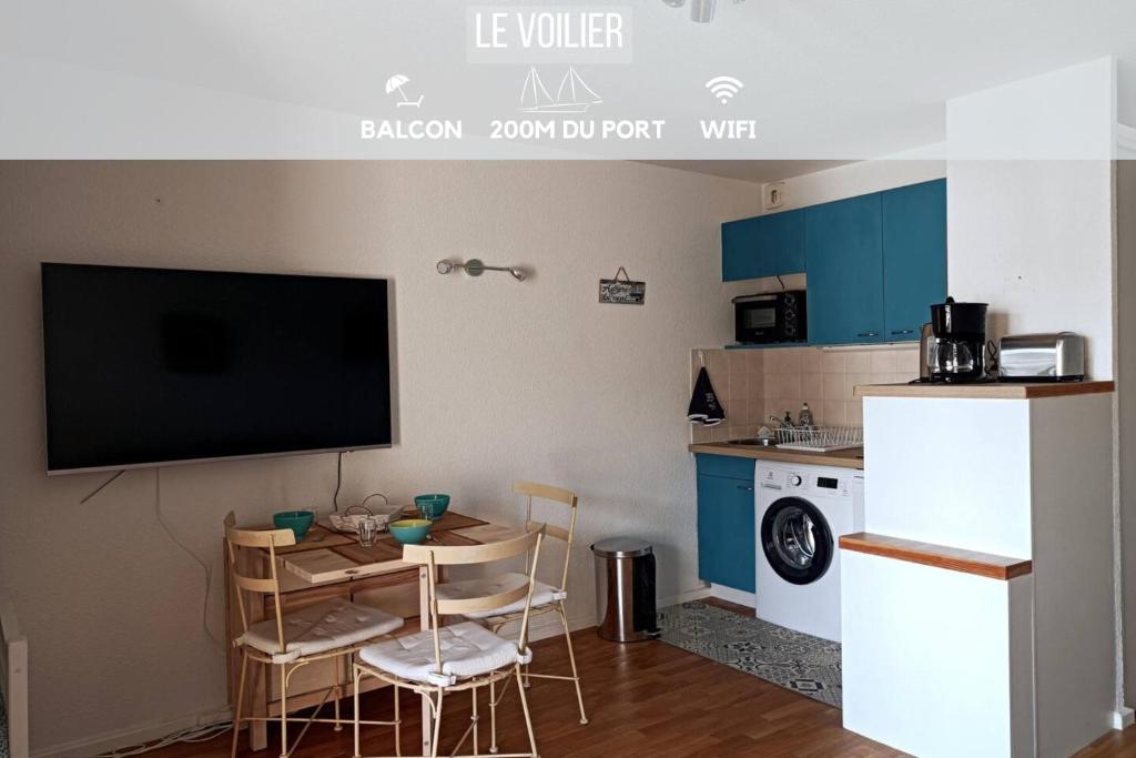 Køkken eller tekøkken på Le Voilier - 200m du port - Calme