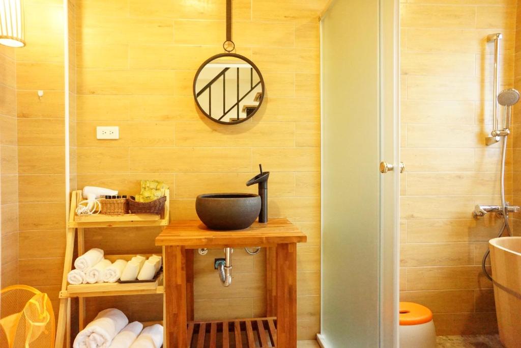 Koupelna v ubytování Celine's B&B