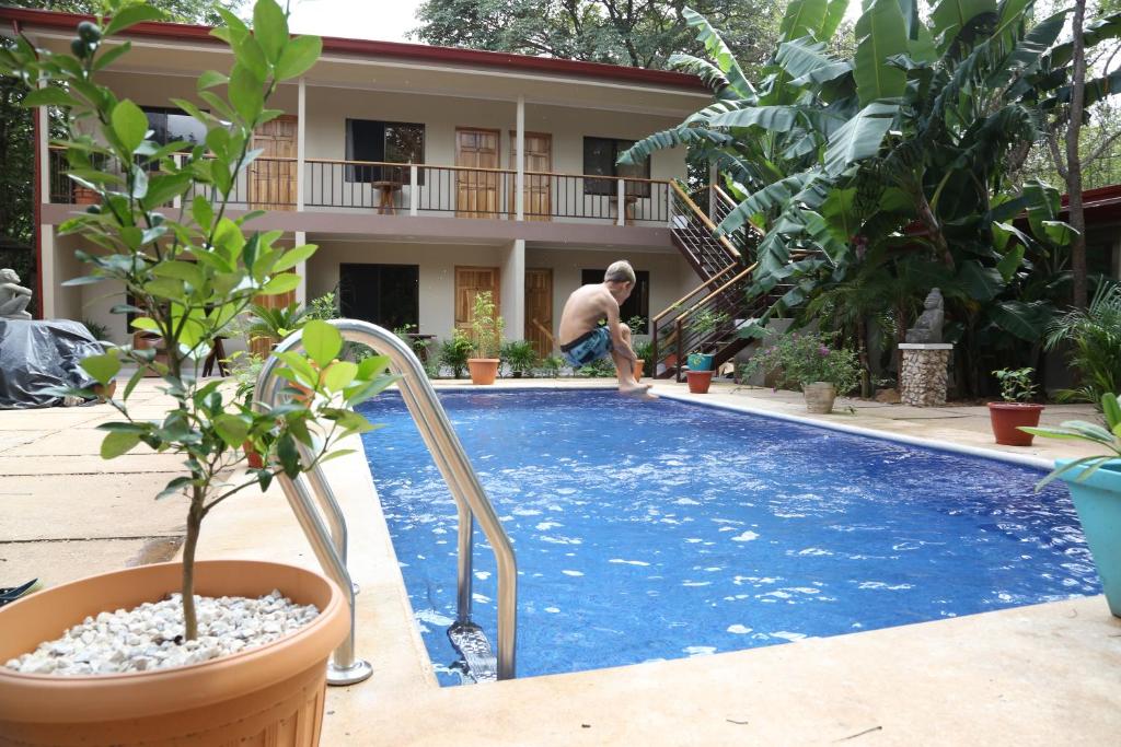 Swimmingpoolen hos eller tæt på Tekana Retreat