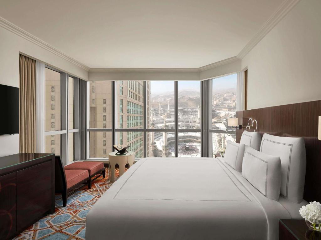 جناح جونيور مزدوجة مع بإطلالة على الكعبة FULL BED KING SIZE BED
