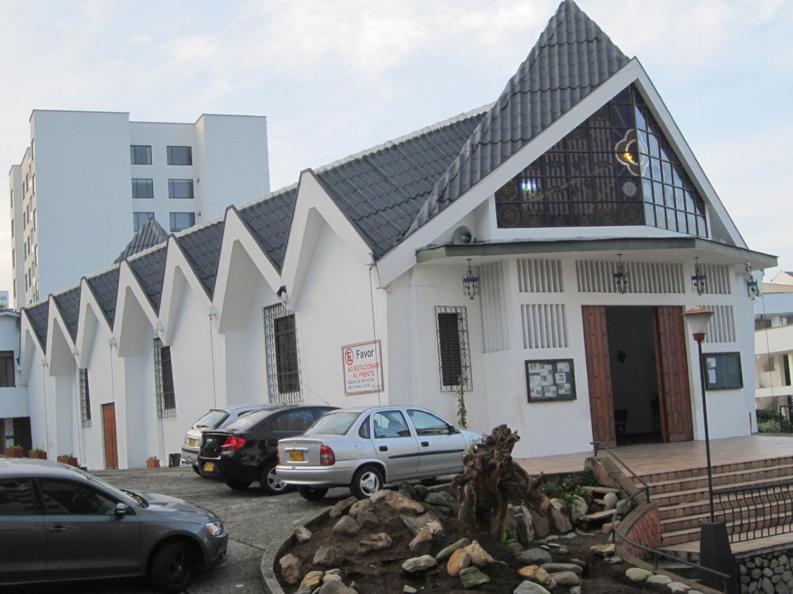 Το κτήριο όπου στεγάζεται  το διαμέρισμα