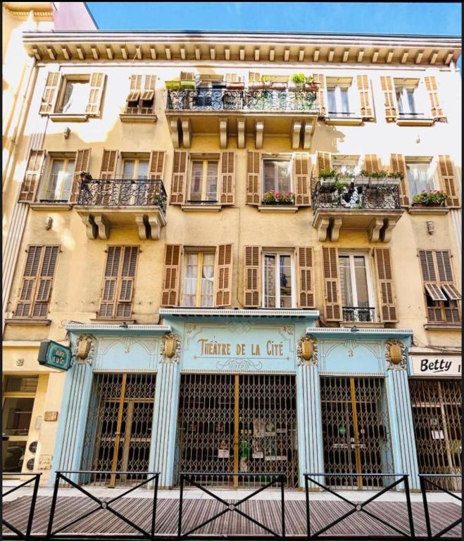 Sweet Home 1 ou Sweet Home 2 Ou réservez les deux
