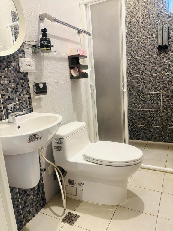 BlackJazz Inn - Standard Single Room With Shower