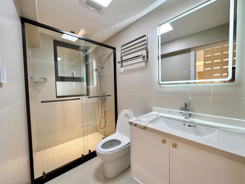 Ένα μπάνιο στο Vintage-Style, Fully Equipped Apartment with 3Bedroom