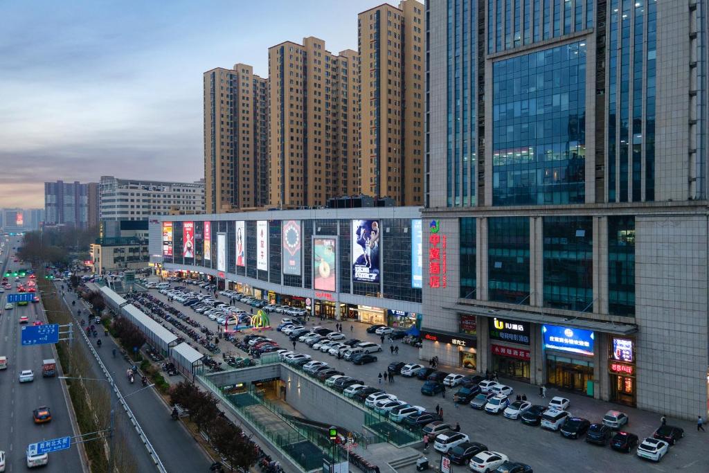 Udsigt til Nangaoying eller udsigt til byen taget fra hotellet