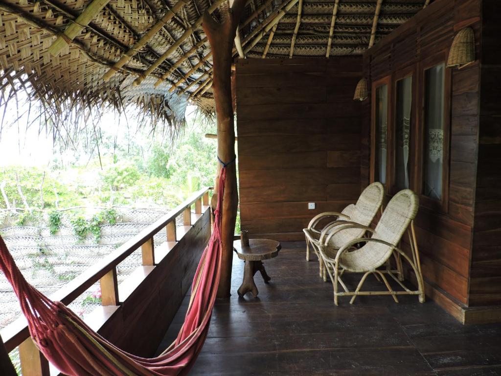 Cinnabar Resort - 10