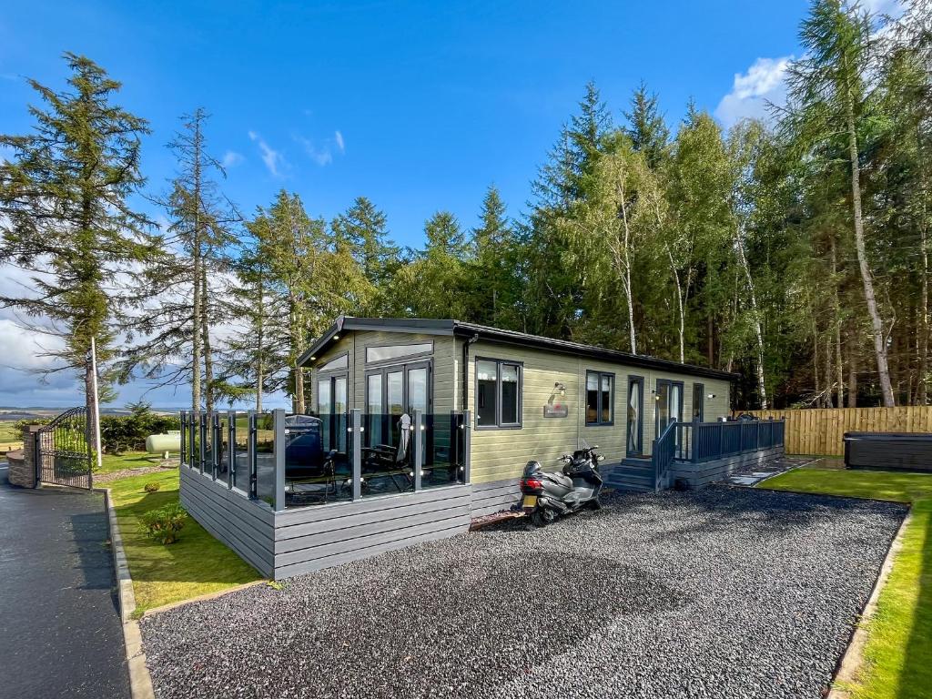 Το κτήριο όπου στεγάζεται  η παραθεριστική κατοικία