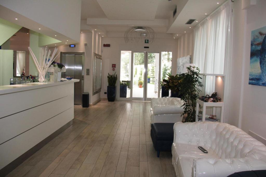 Kuchyň nebo kuchyňský kout v ubytování Hotel Central Park