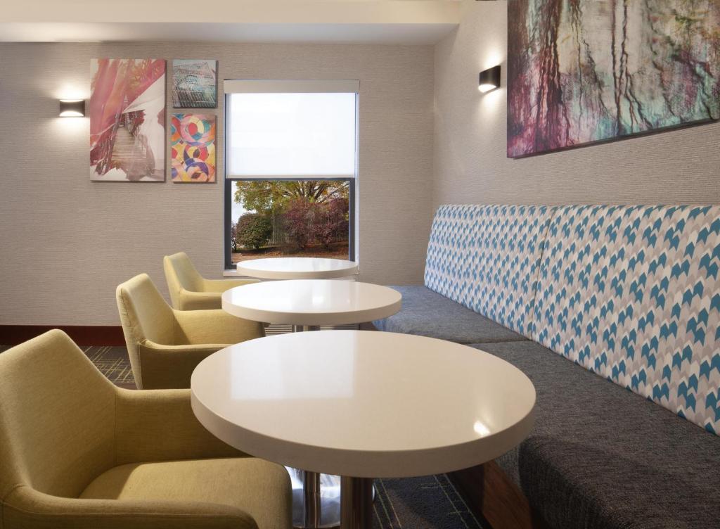 Hampton Inn Youngstown/Boardman photo