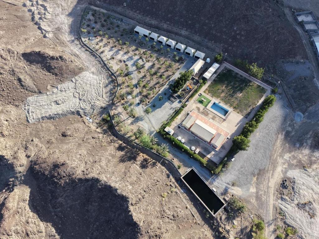 Loftmynd af Neem camp