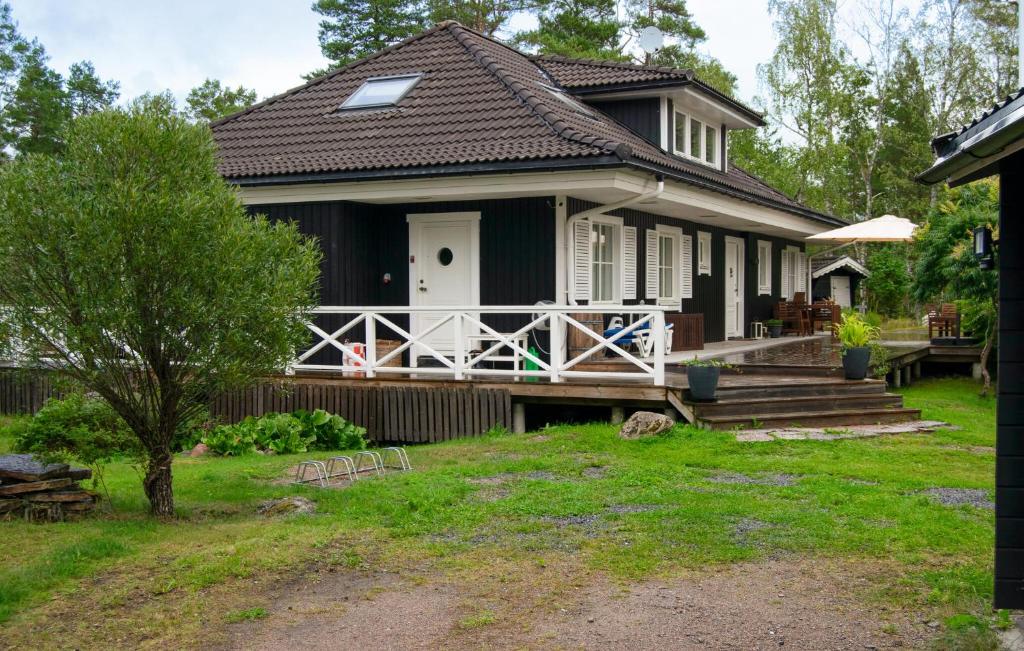 En have udenfor 3 Bedroom Stunning Home In Norrtälje