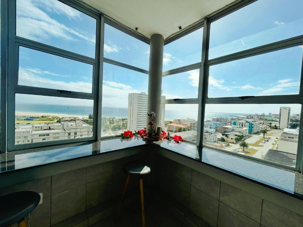 Ocean View Penthouse Apartments In Aspen Reference: Ocean View Penthouse Panoramic Ocean View 8 Guests Gqeberha