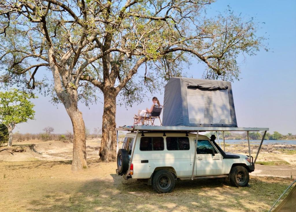 Επισκέπτες που μένουν στο Zambezi Dream Cruiser